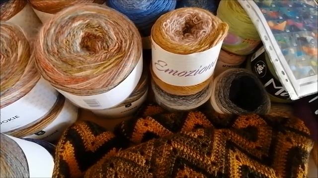 Пряжа, пряжа, пряжа и изделия из нее на минифестивале пряжи