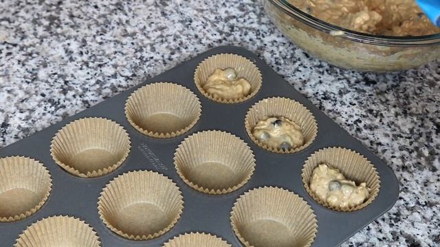 3 SNACKS TO INCREASE MILK SUPPLY | Blueberry Muffins, Energy Bites, & Banana Oatmeal Smoothie