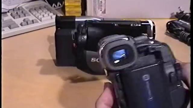 Sony DCR-TRV19 MiniDV camcorder overview & test смотреть онлайн
