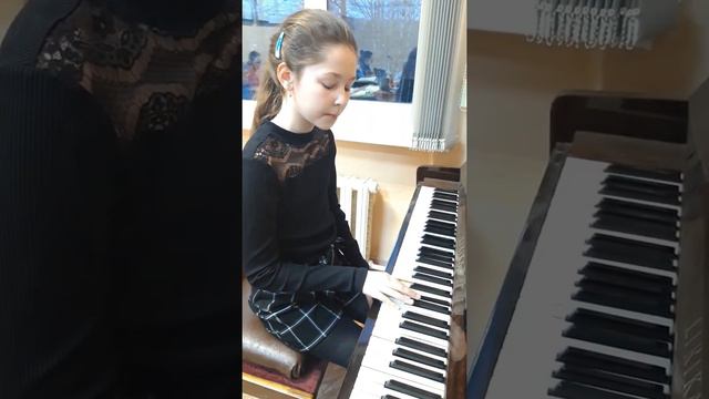 Сольфеджио. с-moll: гамма, t-s-D Прохорова Дарья IVк. смотреть онлайн