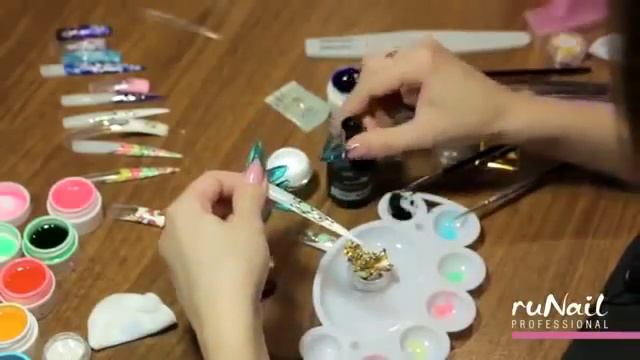 Наращивание ногтей типсами