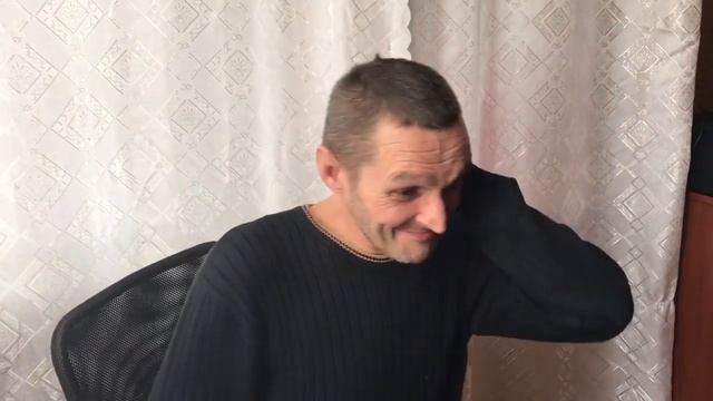 Мопс слушает песню ПРОРОКА САНБОЯ смотреть онлайн