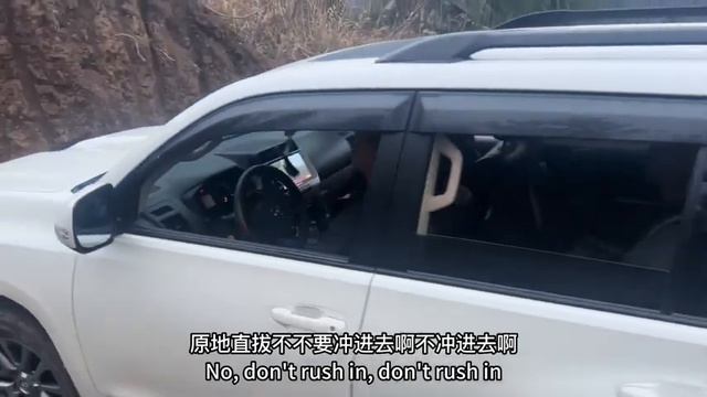 史上最強普拉多，倒著開車下山，差點翻溝裡！#offroad#prado смотреть онлайн