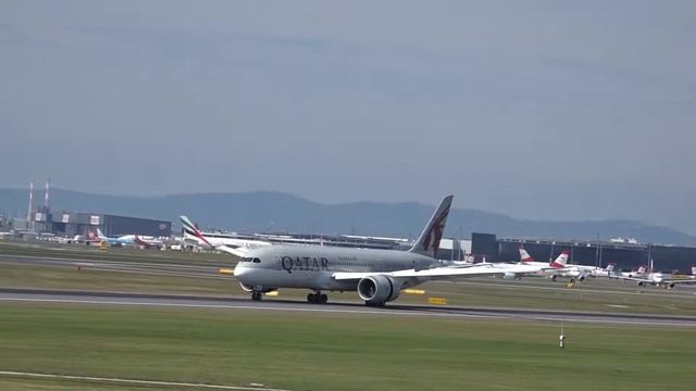 Flughafen Wien-Schwechat (September Teil 3) смотреть онлайн