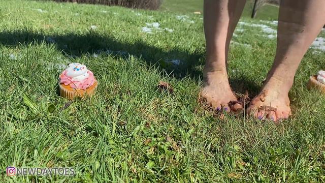 Food Feet Crush On The Grass