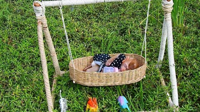 Lola I am glad you can run and play you are sweet hope your new home is better than the other one смотреть онлайн