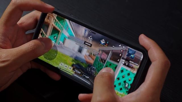 Samsung Galaxy S20 vs OnePlus 8 - $300 Difference? смотреть онлайн
