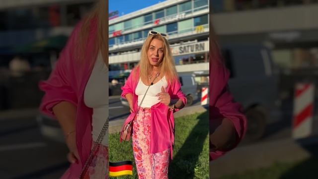 ПОМОГАТЬ -5 синонимов в немецком языке