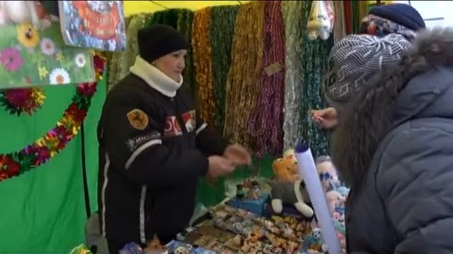 В Вятских Полянах заработали новогодние ярмарки смотреть онлайн