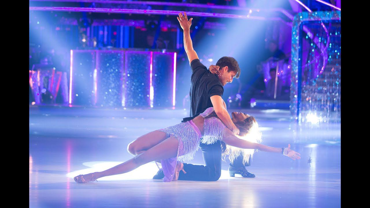 #странные танцы (кавер-дуэт) смотреть онлайн