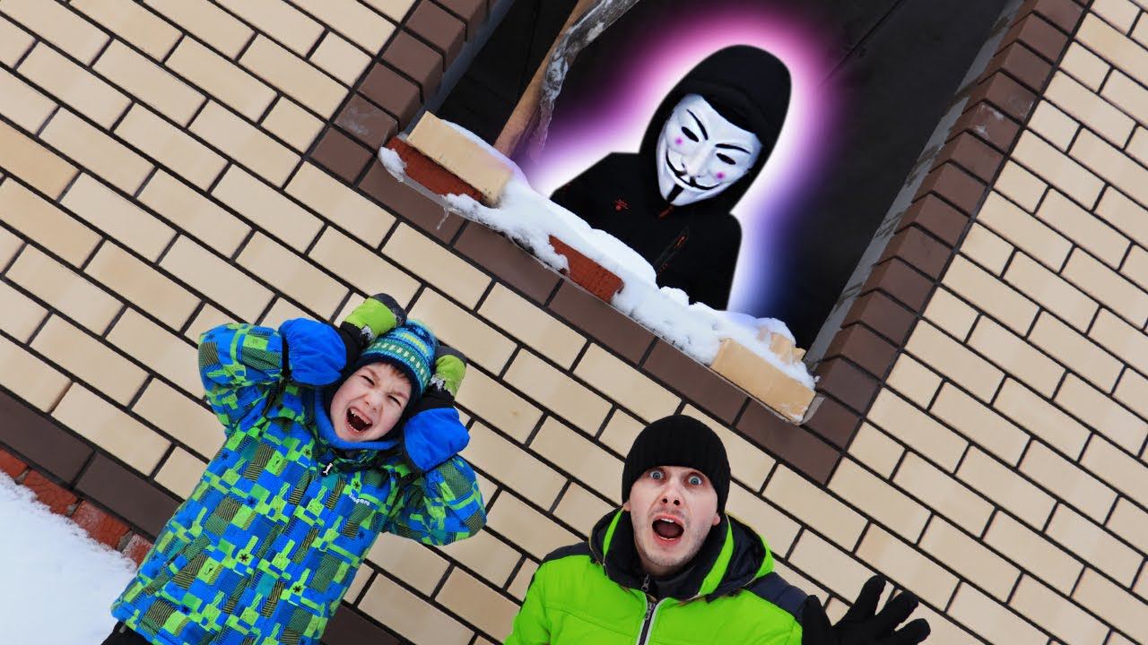 КУДА Пропал Хелпик? КТО ПРЯЧЕТСЯ Под Маской? Рома и Папа ОТПРАВЛЯЮТСЯ на Поиски ХЕЛПИКА! смотреть онлайн