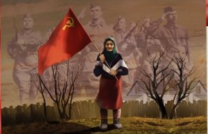 К бабушке с флагом вернулись солдаты ВСУ.