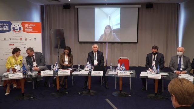 Круглый стол. Местное самоуправление: развилки развития смотреть онлайн