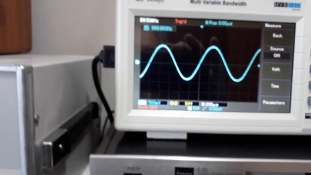 Soft clipping.... precisa de um amplificador de erro...leia abaixo смотреть онлайн
