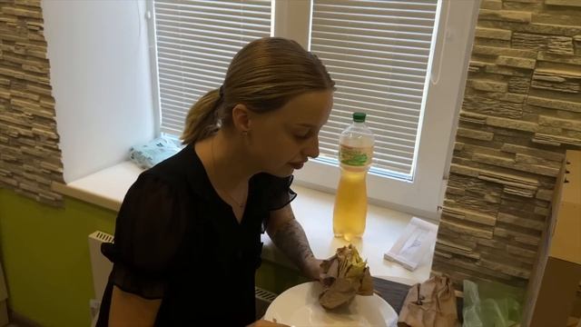 ЗУСТРІЧАЮ НІКУ ЗРОБИВ СЮРПРИЗ смотреть онлайн