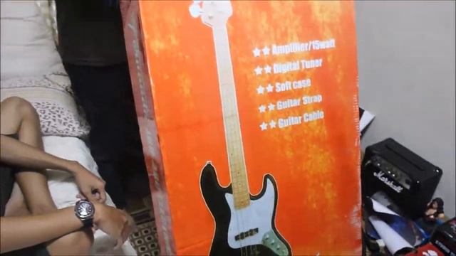 Unboxing My First Bass Guitar смотреть онлайн