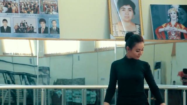 Dilnoza Artikova - Lazgi Gavhar Matyaqubova смотреть онлайн