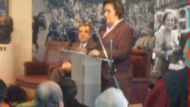 Le�n en el homenaje a Carlos Prats смотреть онлайн
