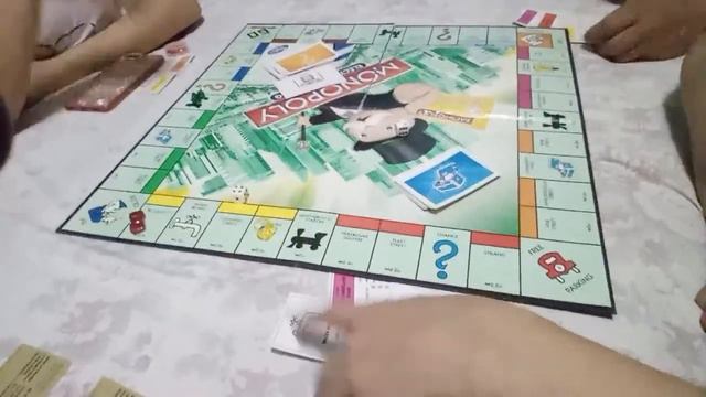 How To Play Monopoly Card