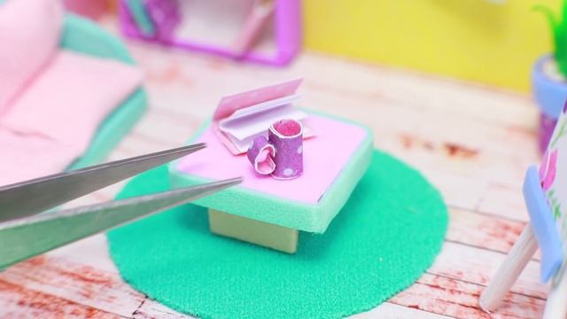 Кукольный домик на ладошке - 10 лайфхаков и поделок смотреть онлайн