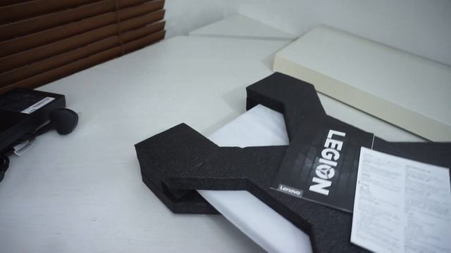 Lenovo Legion 5 Pro 2021 (Gen 6) (Stingray White) Unboxing
