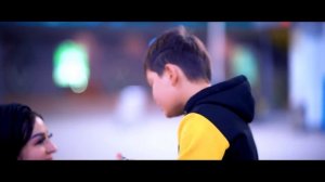 ЯХЁЧОН ДАВЛАТОВ МОДАРАШРО БО СУРУДИ НАВ АЗ САФАР ПЕШВОЗ ГИРИФТ - МАМА Я ДЫШУ ТОБОЙ