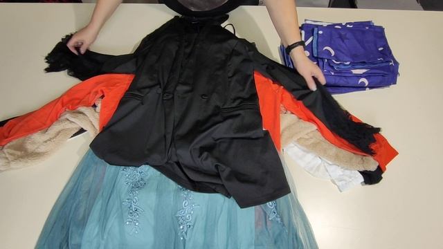 Лот 807 Сток SHEIN микс. цена 1520 руб/кг 9.8кг 39ед смотреть онлайн