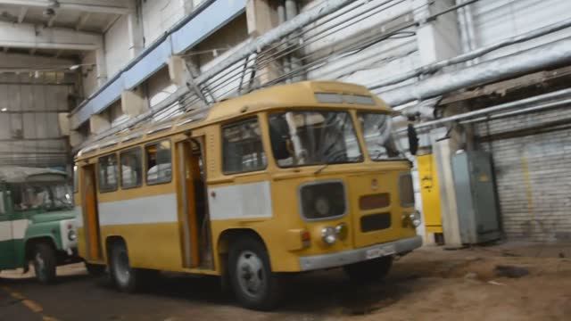 "ПАЗик", "европейцы" и пикапы "американцы" на VintageDay-2022