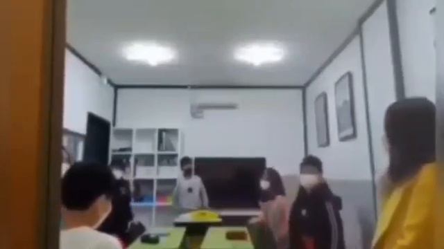 ESL or EFL Class games and activities смотреть онлайн