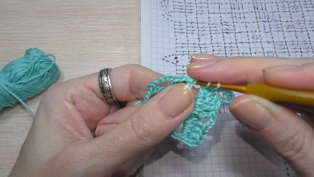 Вариация универсальной квадратной салфетки. Мастер-класс для новичков. смотреть онлайн