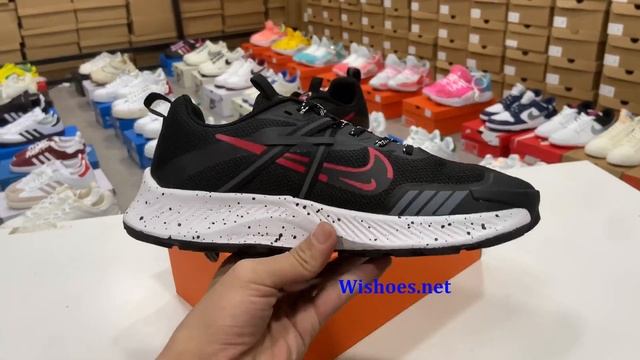 Nike Zoom Pegasus Trail 2 Black Red White AR1667-506#wishoes #buyshoes #nike #nikezoom #running смотреть онлайн