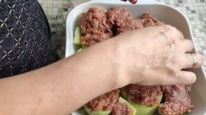 Фаршированные кабачки в духовке.