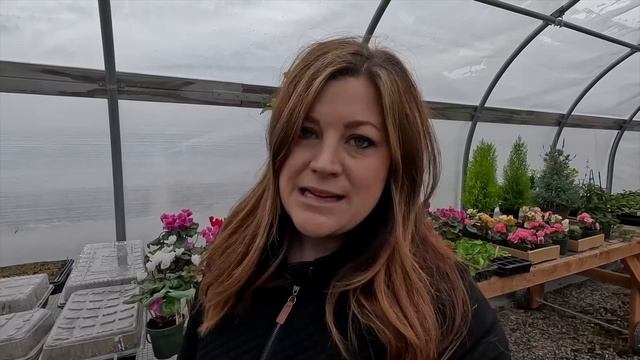 Potting Up Geranium & Lettuce Seedlings + Seedling Tour! ??? // Garden Answer смотреть онлайн