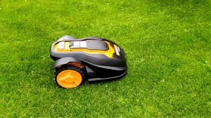 Робот газонокосилка Worx Landroid M WG757E.mp4