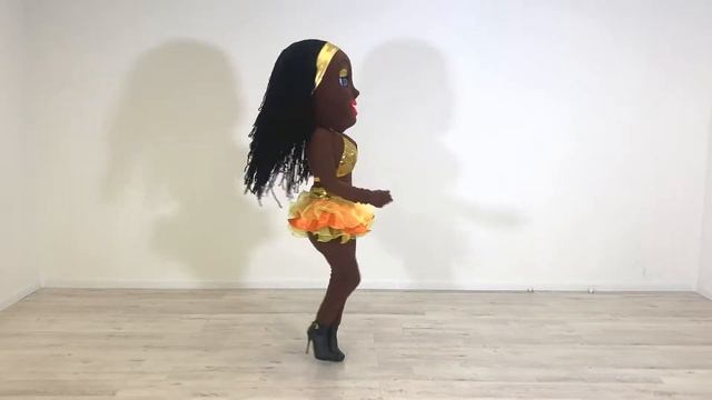 Ростовая кукла Стриптизерша Африканка Ния смотреть онлайн