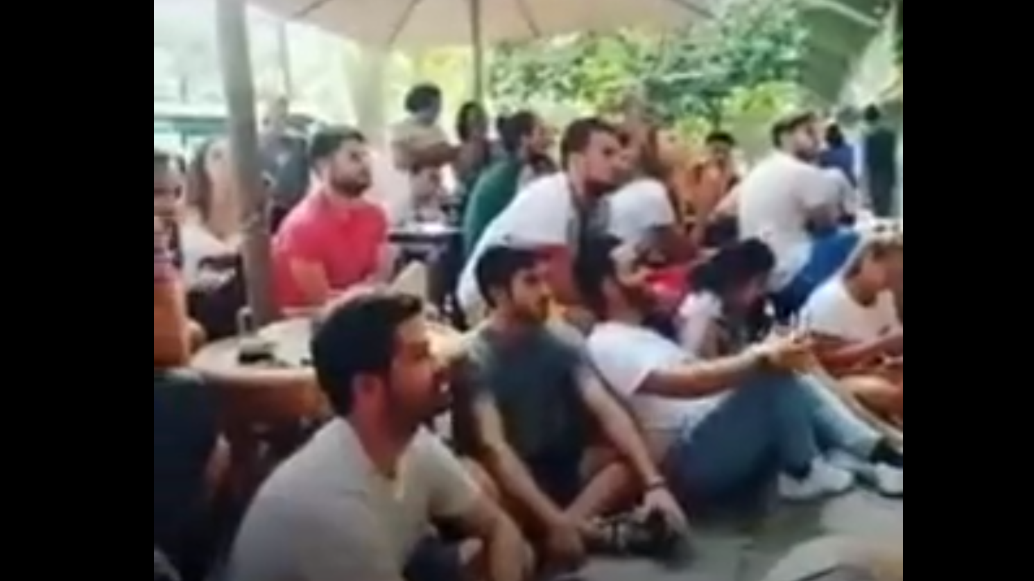 Тем временем в Испании... смотреть онлайн