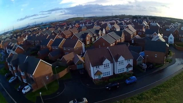 Drone over Mon Blanc estate Newport смотреть онлайн