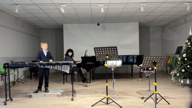 Рак Олег 3 класс Е. Косенко "Скерцино" С. Прокофьев "Марш" смотреть онлайн
