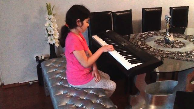 Ezgi'nin solo piyanosu смотреть онлайн