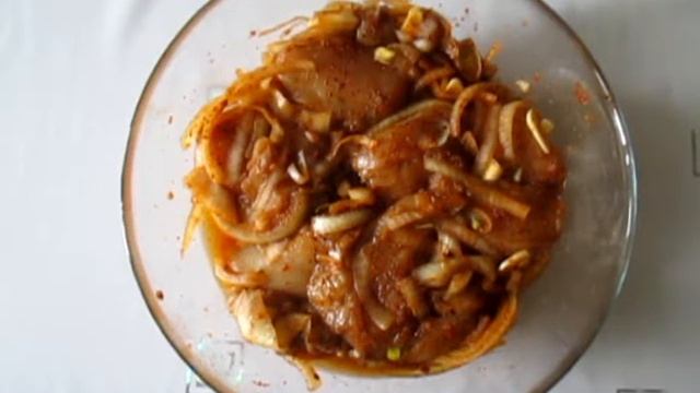Куриная грудка, жаренная на сковороде. По вкусу - как шашлык! смотреть онлайн