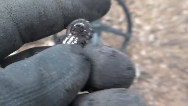 Глазам своим не поверил, когда выкопал... смотреть онлайн