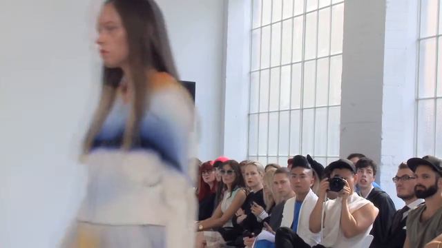 Haryono Setiadi | Spring/Sumer 2014 | Mercedes Benz Fashion Week | Sydney смотреть онлайн