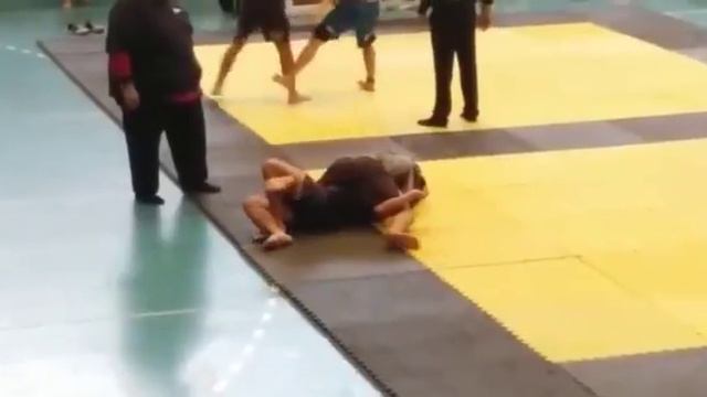 Felipe Olivares (GUIGO JJ) X Gonzalo Jorquera (Cães De Rua) OPEN CHILE CBJJE 2017 смотреть онлайн