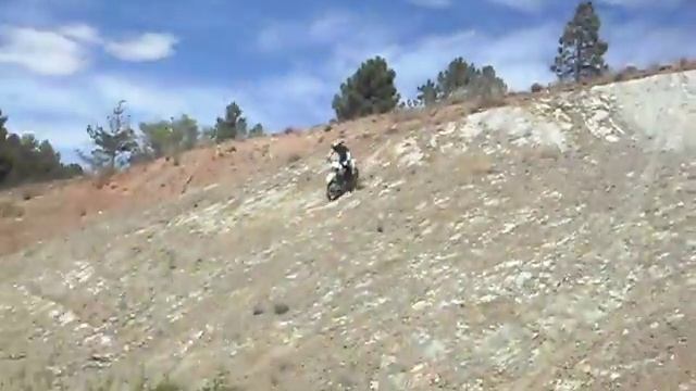 honda xr 400 (Jesechi haciendo......hill climb???) смотреть онлайн