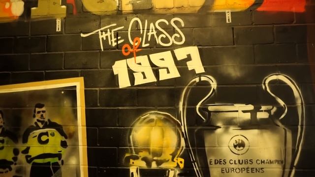 Borussia Dortmund STADIUM TOUR! (Westfalenstadion) смотреть онлайн