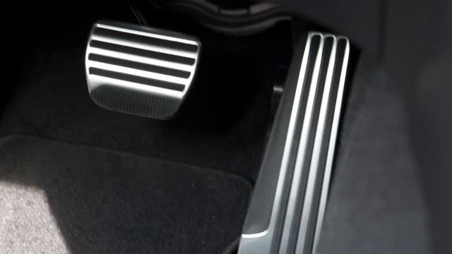 2016 Infiniti QX70 -  Conventional Cruise Control