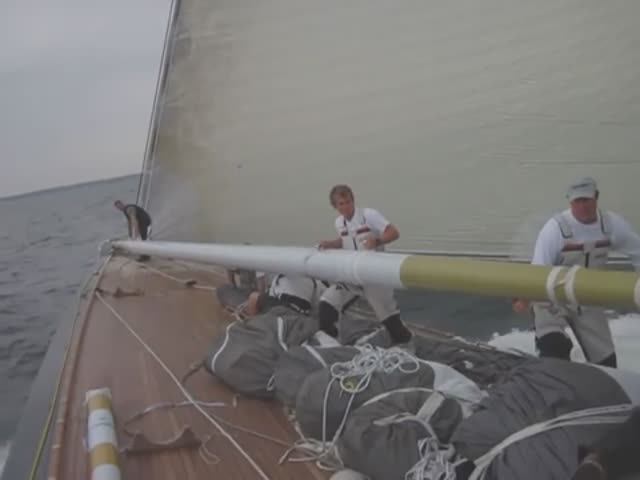 Техника управления парусным судном - Спинакер - Уборка - Spinnaker Takedown Onboard The J Class Y