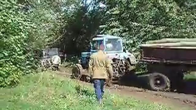 УАЗ и МТЗ 80 смотреть онлайн