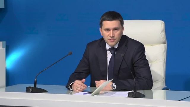 Губернатор Ямала Дмитрий Кобылкин ответил на вопросы журналистов муниципальных СМИ/ смотреть онлайн