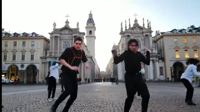 red lights stray kids mirror смотреть онлайн